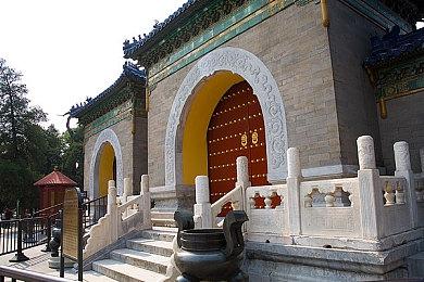 《枪火重生》PC版开启新赛季 新武器道具英雄登场